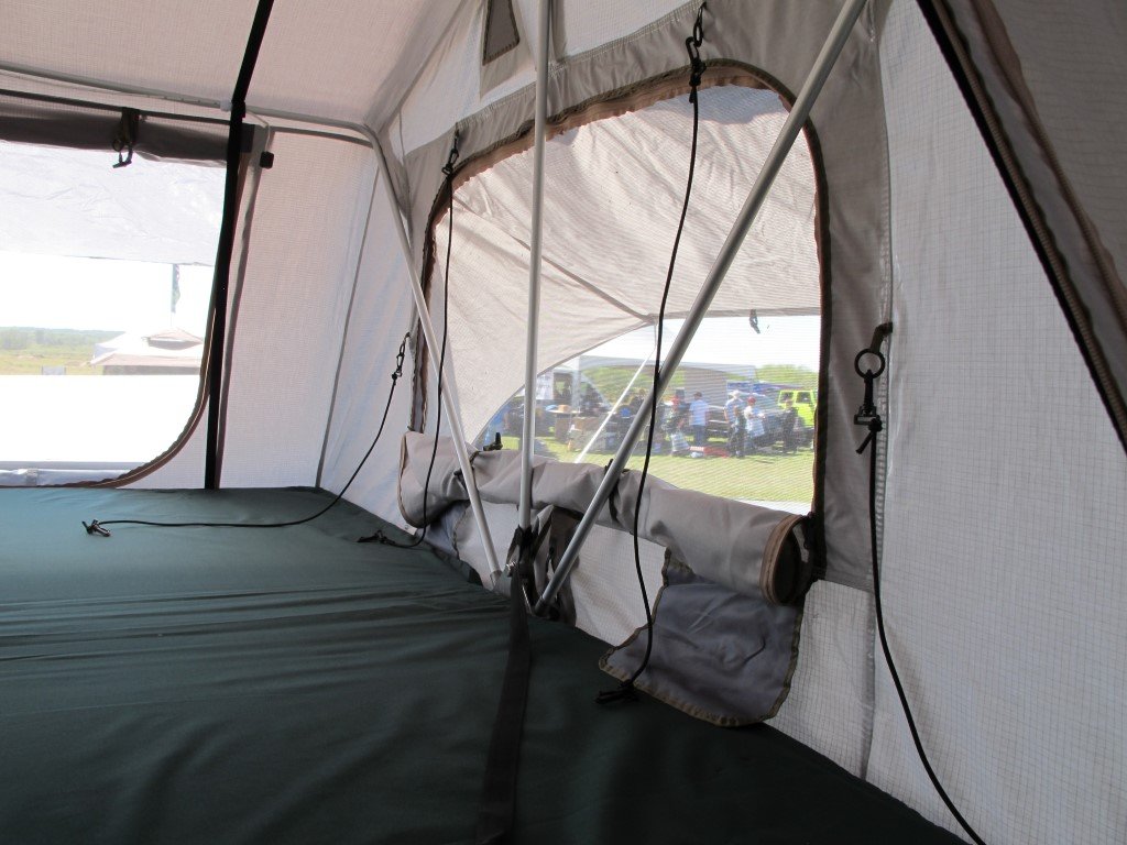 Dobinsons 4x4 Deluxe Roof Top Tent (CE80-3902)